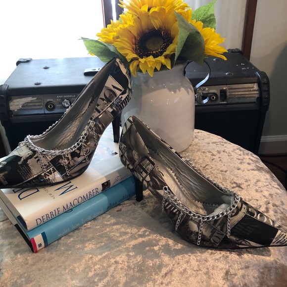 💼 Nicole Miller “Vogue Inspired” Heels - Picture 4 of 9